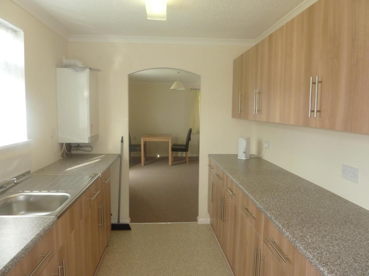 Warrens Village Motel And Self Catering Clevedon Room photo