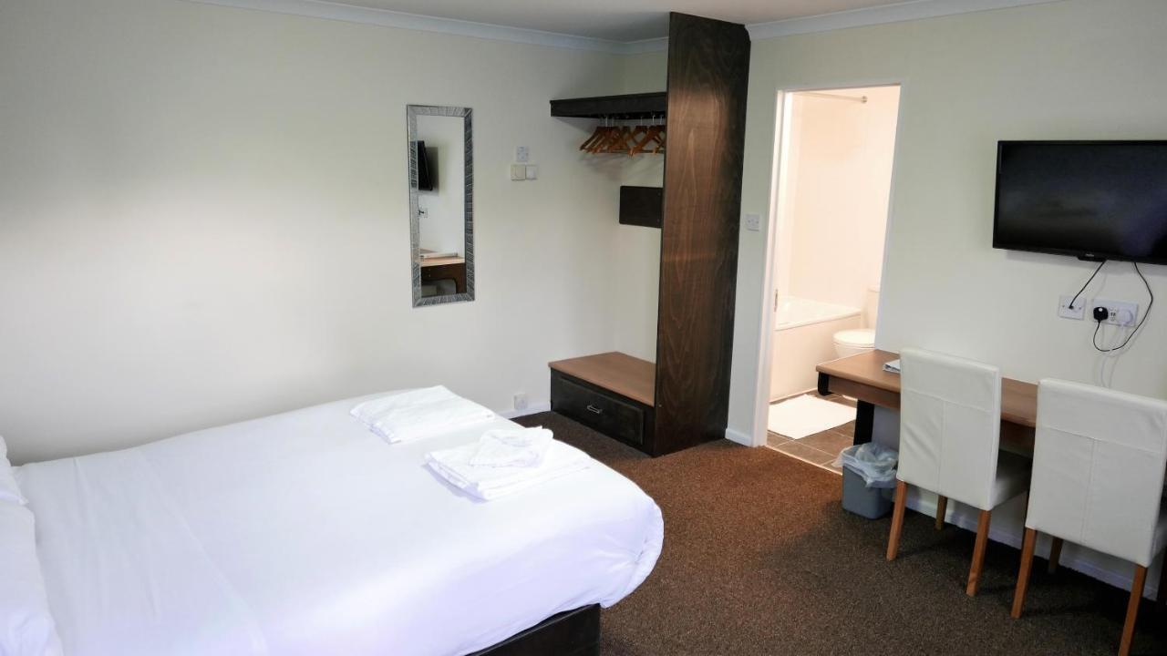 Warrens Village Motel And Self Catering Clevedon Exterior photo